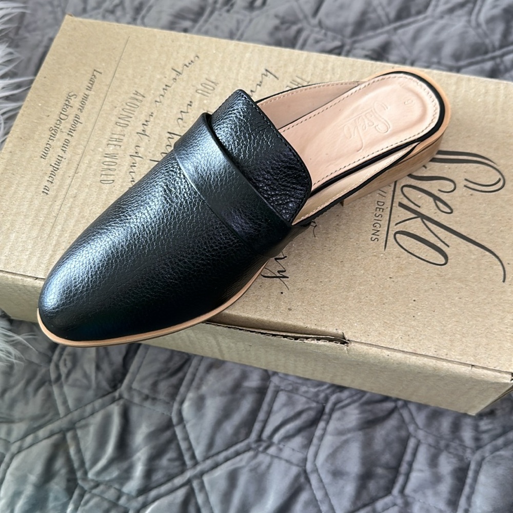 SSEKO Classic Black Leather Mules. Size 6 - Picture 2 of 5